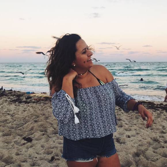 Meet your Posher, Emily - Picture 1 of 1